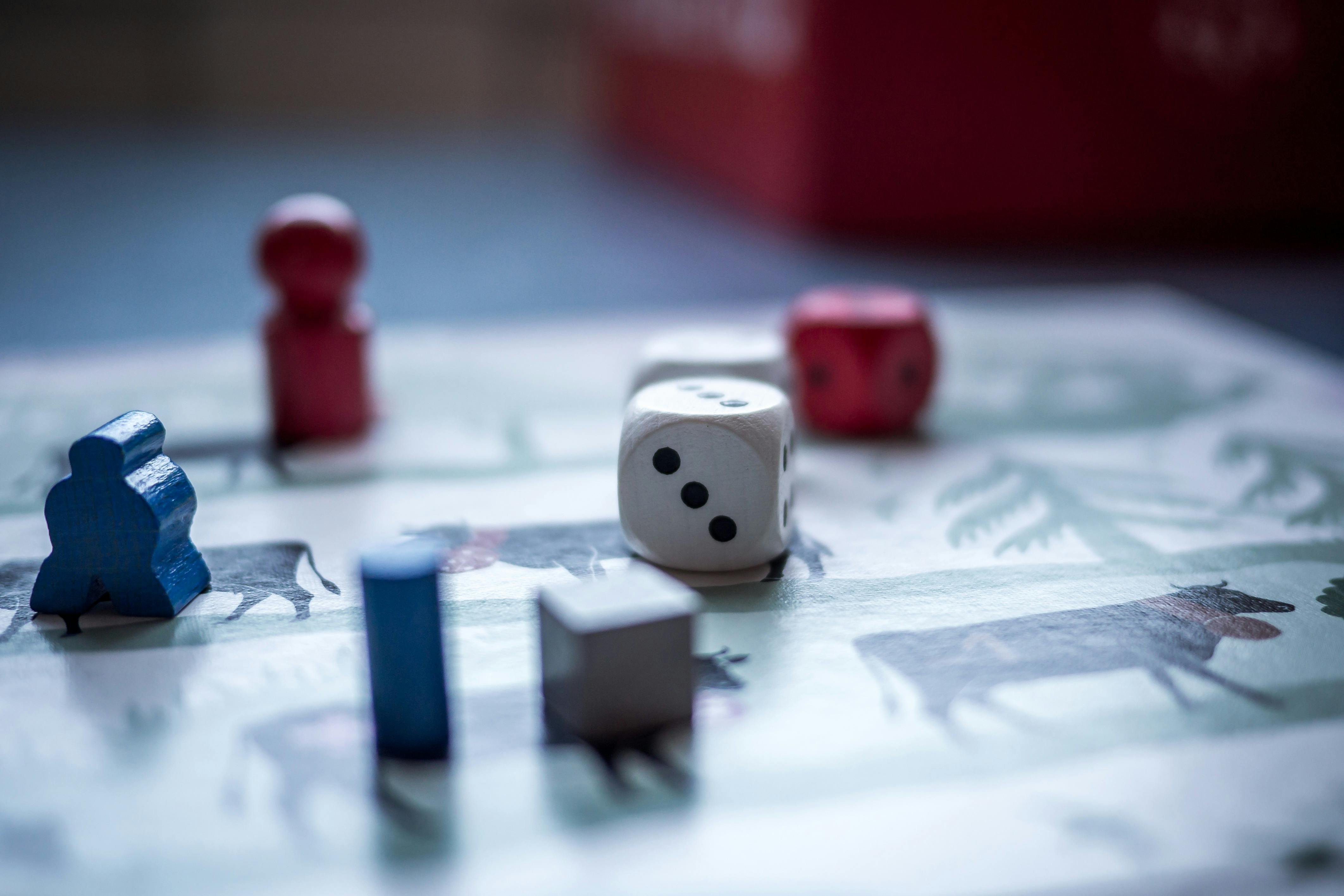 Proses putaran dadu Animasi dadu berputar di Dice Game dengan hasil yang sedang ditampilkan